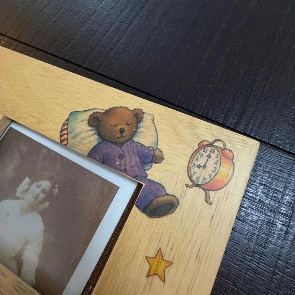 Vintage Fetco‎ 1995 Teddy Bear Wood Picture Frame Nursery Decor Train Stars 7x9